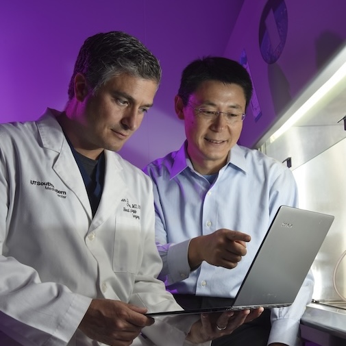 Dr. Gao in lab