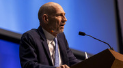 James F. Thornton, M.D., Director of Facial Reconstruction and Professor of Plastic Surgery, also received a Patient and Family Recognition Award. “This commitment to patient care runs through the entire institution [at UTSW] to every doctor, and for this reason, I’m very humbled and honored to receive this award,” Dr. Thornton said. “I’m also very, very grateful to Dr. Podolsky for maintaining the standards of this [organization] and for setting the bar so high for all of us in the expectations for patient care.”