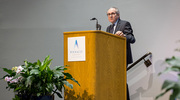 UT&nbsp;Southwestern President Daniel K. Podolsky,&nbsp;M.D., hosted the event, celebrating colleagues who, he said, exemplify &ldquo;excellence, innovation, teamwork, compassion, and how it all comes together.&rdquo;