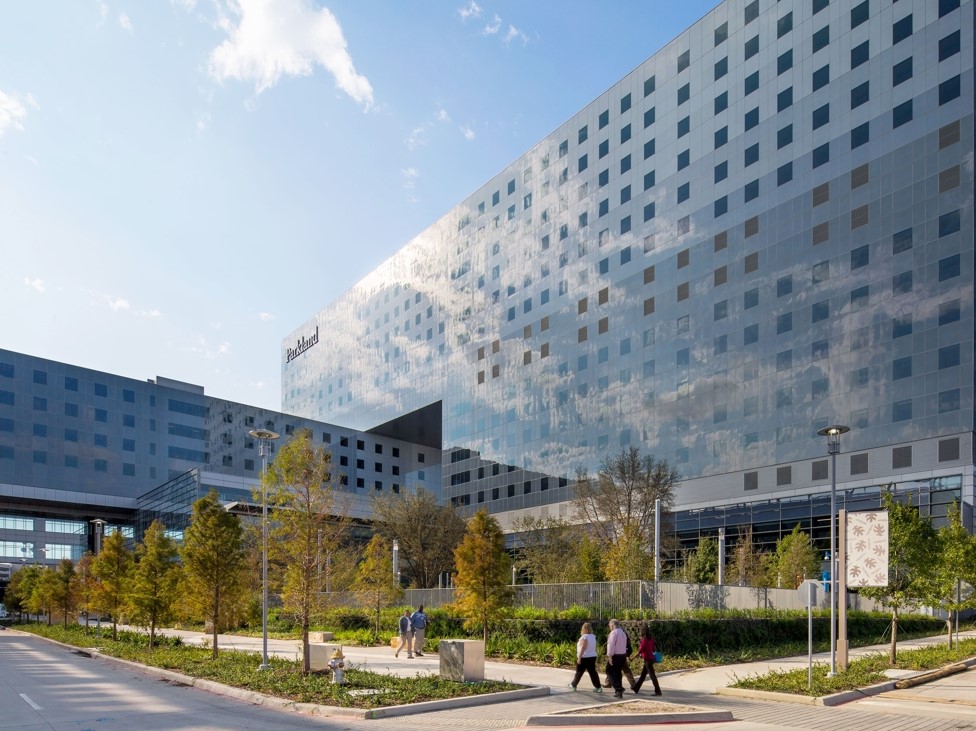 Parkland Memorial Hospital exterior.