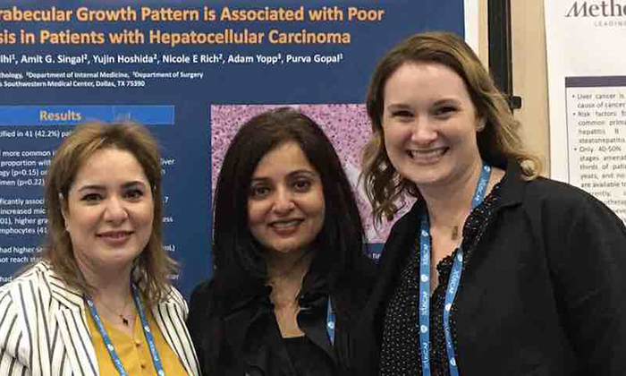 Dr. Gopal with GI Fellowship alumni Dr. Salihi & Dr. Wachmann at USCAP 2020 Meeting