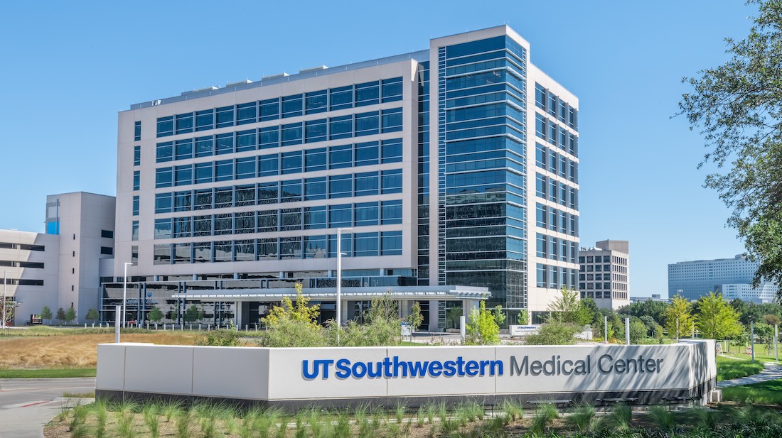 Simmons Cancer Center building at UTSW