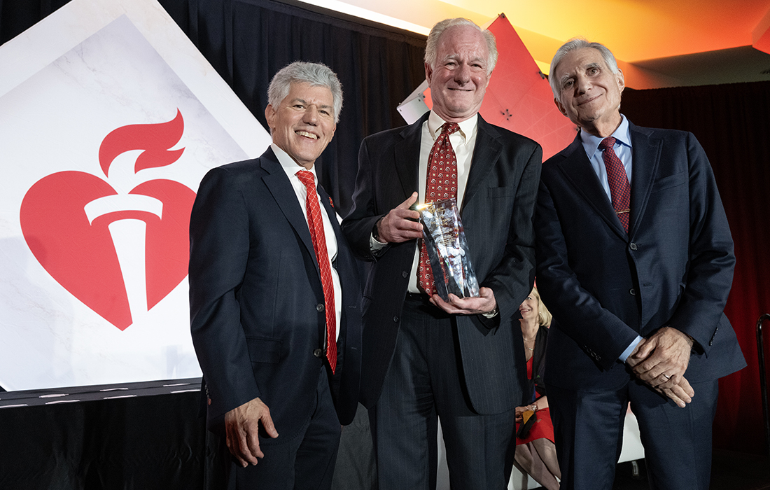 Joseph A. Hill, M.D., Ph.D., receives the American Heart Association&rsquo;s Gold Heart Award